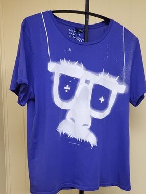 FUNNY Blue Graphic Tee with White Face Print, XL